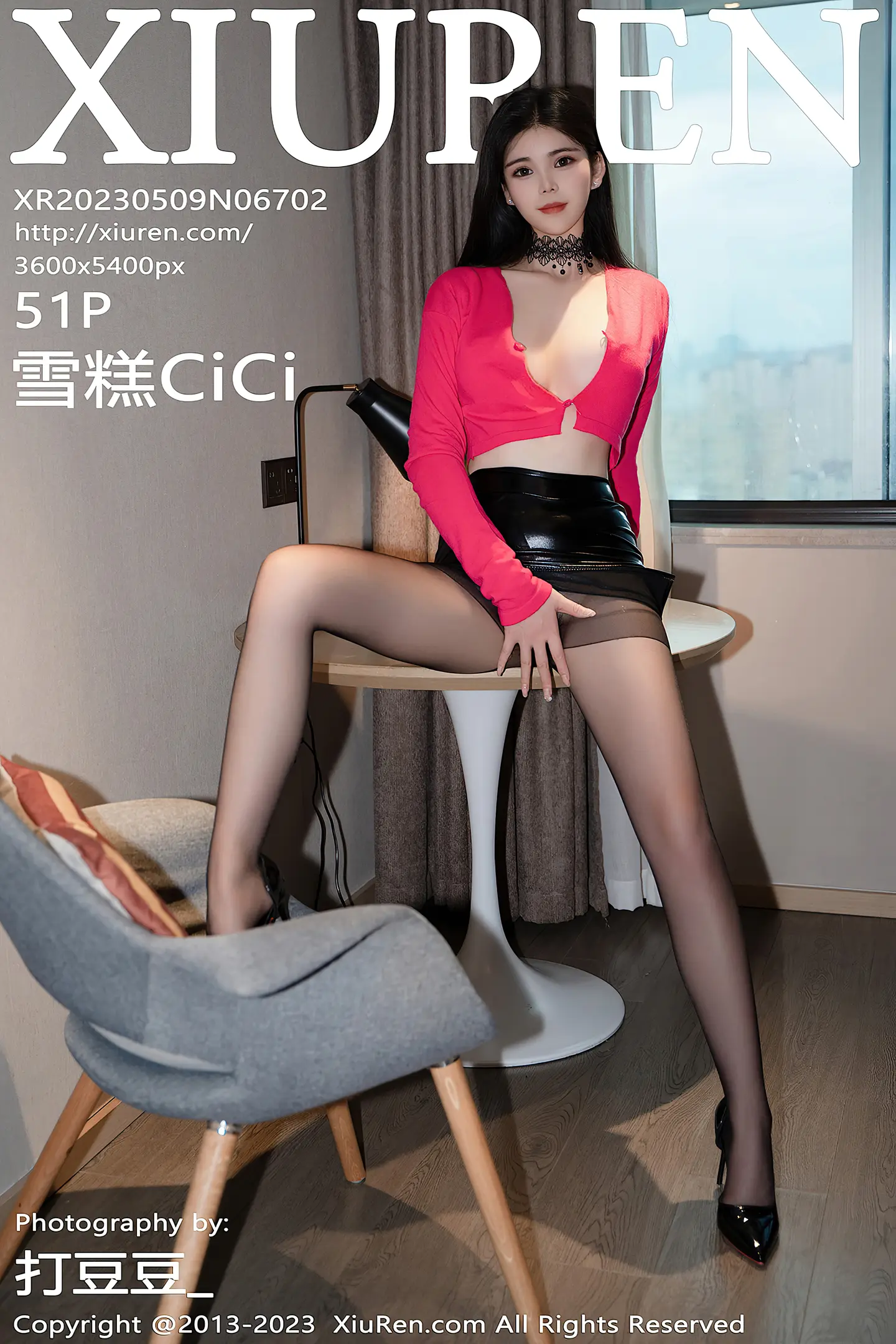[XiuRen秀人网]No.6702_模特雪糕CiCi红色上衣配黑短裙露超薄黑丝秀曼妙身姿诱惑写真51P-秀人网 - XiuRen.Space